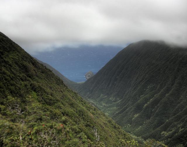 molokai_valley_1